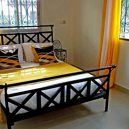 Appartement Makepe Bm 2 Douala Eksteriør billede