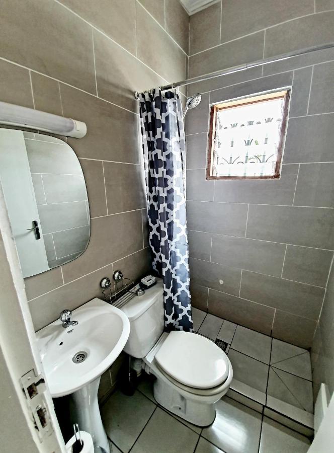 Appartement Makepe Bm 2 Douala Eksteriør billede